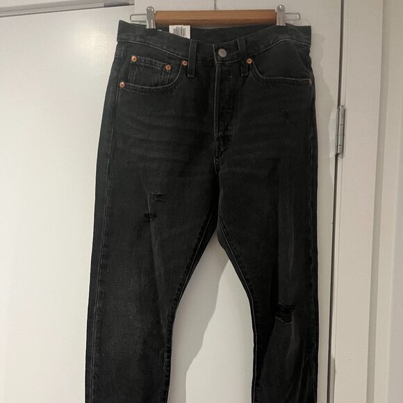 Levi''s Black Wash Lightly-Distressed 501 Jeans New with Tags - Picture 1 of 4